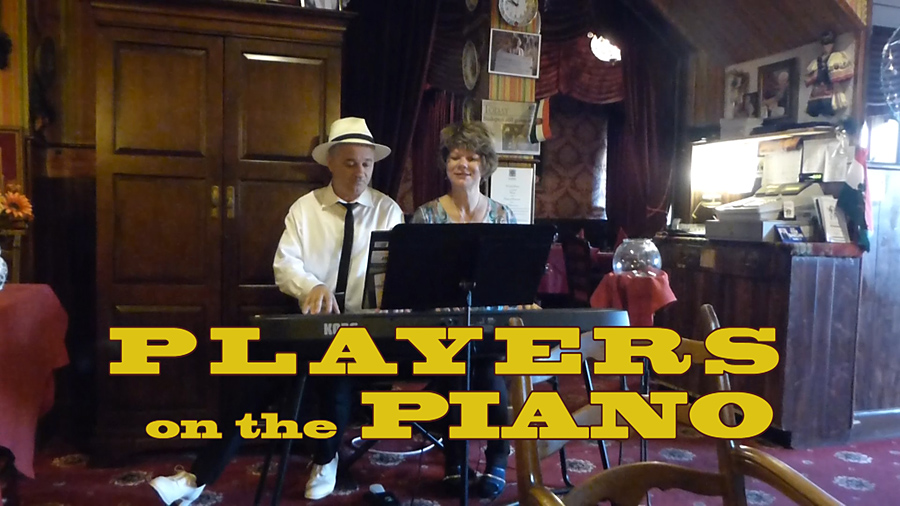players on the piano